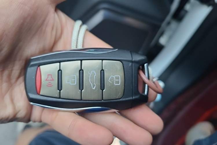 Used Haval H7 2017 Blue-Label H7L 2.0T Automatic Luxury Model Vehicle Key