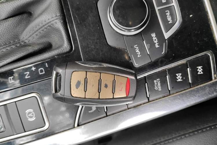 Used Haval H7 2017 Red-Label H7 2.0T Automatic Prestige Model Vehicle Key