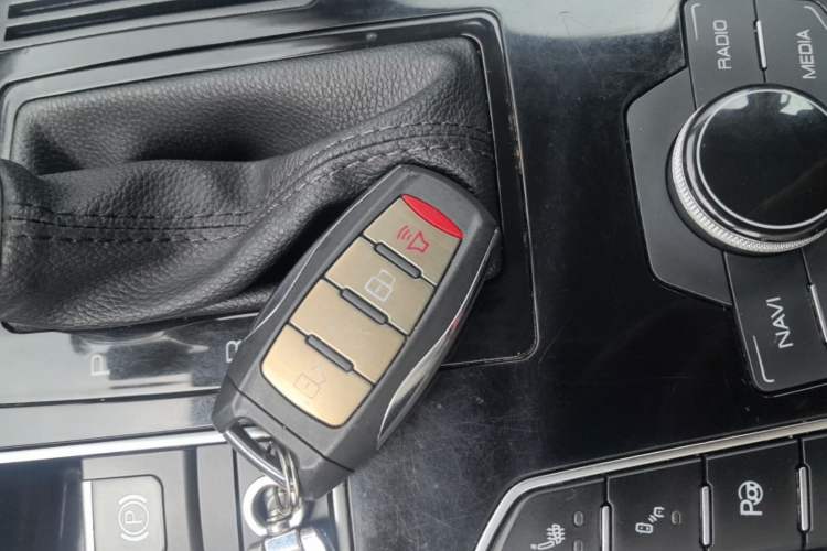 Used Haval H7 2017 Blue Label H7L 2.0T Automatic Prestige Model Vehicle Key