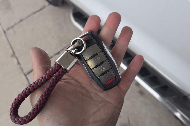 Used Haval H7 2017 Red-Label H7 2.0T Automatic Prestige Model Vehicle Key