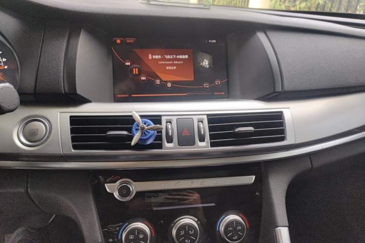 Used Haval H7 2018 Blue-Label H7 2.0T Automatic Smart Edition Audio And AC Panel