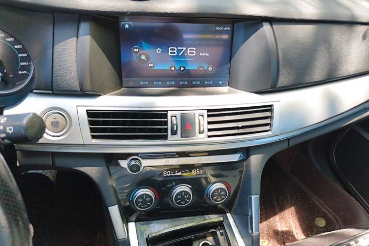 Used Haval H7 2018 Blue-Label H7 2.0T Automatic Enjoyment Model Audio And AC Panel