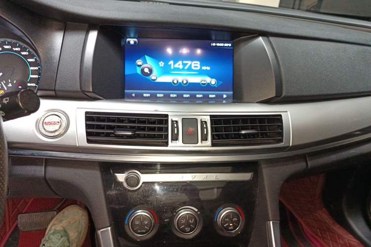 Used Haval H7 2018 Blue-Label H7 2.0T Automatic Enjoyment Model Audio And AC Panel