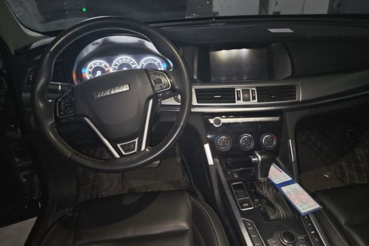 Used Haval H7 2018 Blue-Label H7 2.0T Automatic Smart Edition Center Console