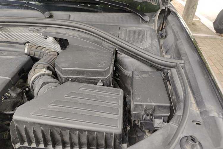 Used Haval H7 2018 Blue-Label H7 2.0T Automatic Smart Edition Engine Bay Left