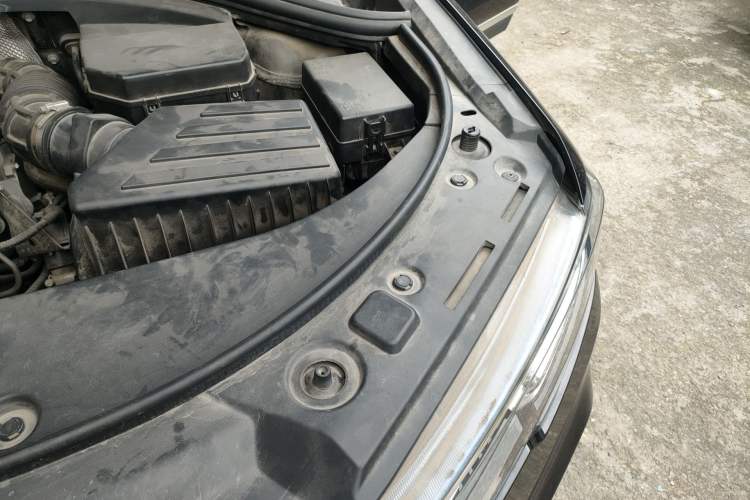 Used Haval H7 2018 Blue-Label H7 2.0T Automatic Enjoyment Model Engine Bay Left