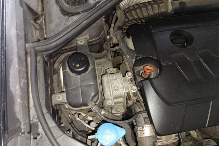 Used Haval H7 2018 Blue-Label H7 2.0T Automatic Enjoyment Model Engine Bay Right