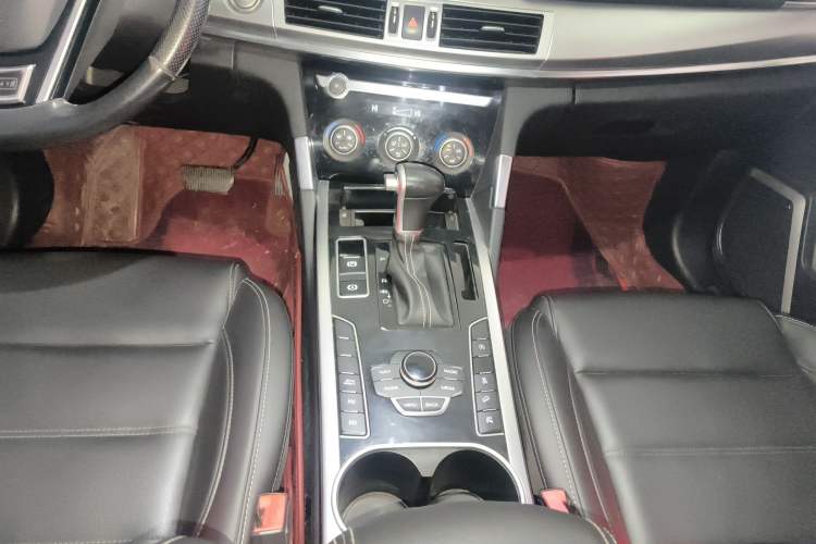 Used Haval H7 2018 Blue-Label H7 2.0T Automatic Enjoyment Model Gear Lever