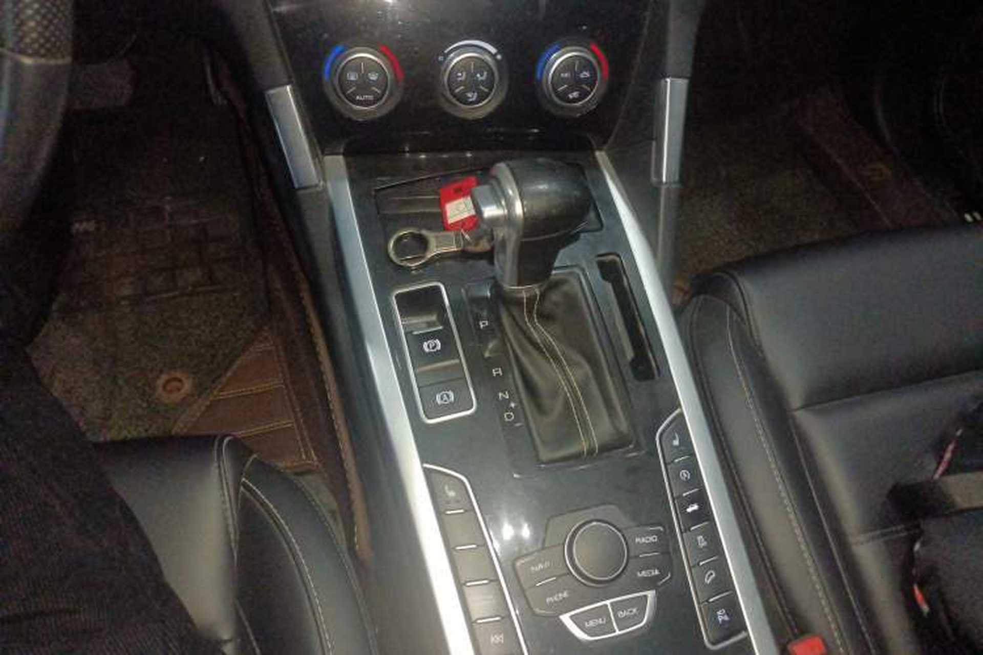 Used Haval H7 2018 Revised Version Blue-Label H7 2.0T Automatic Smart Enjoyment Trim Gear Lever