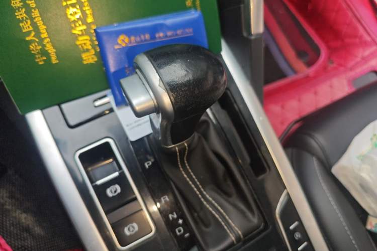 Used Haval H7 2018 Blue-Label H7 2.0T Automatic Enjoyment Model Gear Lever