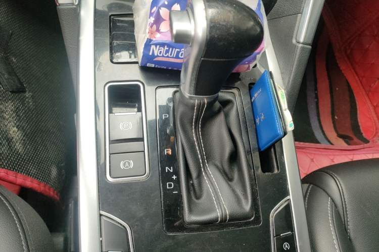 Used Haval H7 2018 Blue-Label H7 2.0T Automatic Enjoyment Model Gear Lever