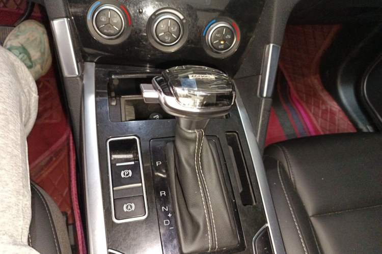 Used Haval H7 2018 Blue-Label H7 2.0T Automatic Enjoyment Model Gear Lever