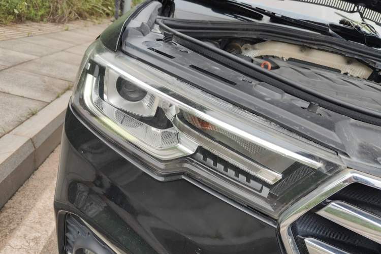 Used Haval H7 2018 Blue-Label H7 2.0T Automatic Enjoyment Model Right Front Headlight