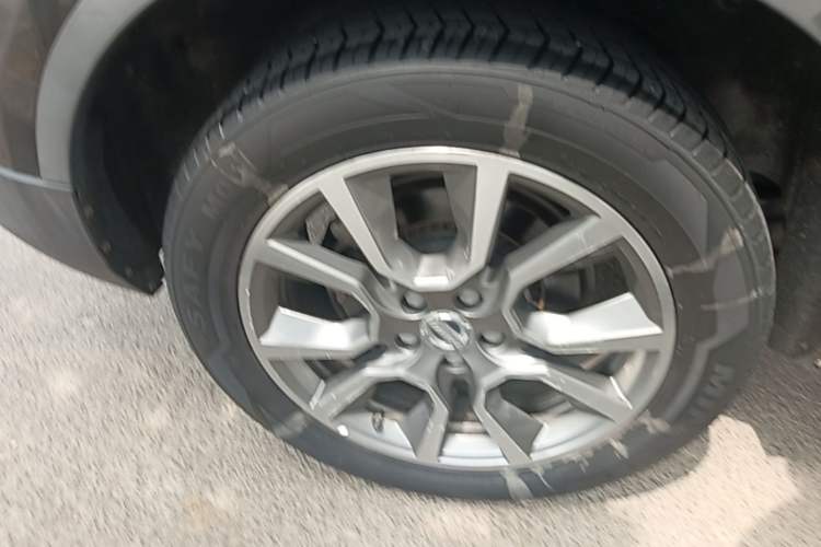 Used Haval H7 2018 Revised Version Blue-Label H7 2.0T Automatic Smart Enjoyment Trim Right Rear Wheel Hub
