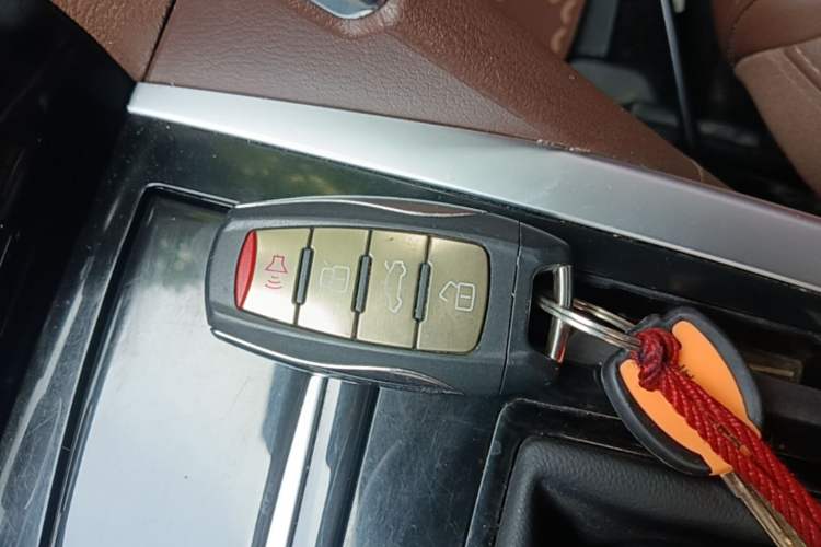 Used Haval H7 2018 Revised Version Blue-Label H7 2.0T Automatic Smart Enjoyment Trim Vehicle Key