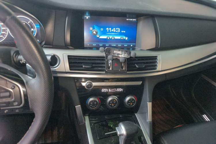 Used Haval H7 2018 Blue-Label H7 2.0T Automatic Smart Edition Audio And AC Panel
