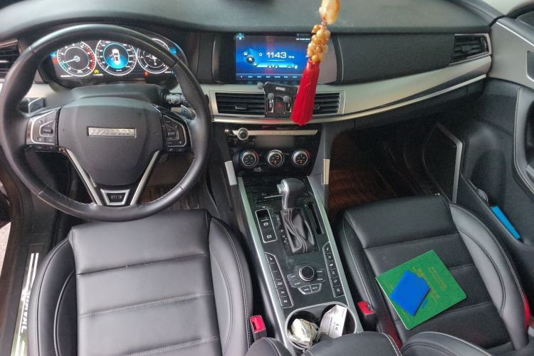 Used Haval H7 2018 Blue-Label H7 2.0T Automatic Smart Edition Center Console