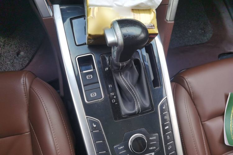 Used Haval H7 2018 Blue-Label H7 2.0T Automatic Smart Edition Gear Lever