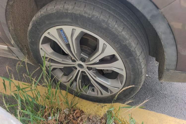 Used Haval H7 2018 Blue-Label H7 2.0T Automatic Smart Edition Right Front Wheel Hub