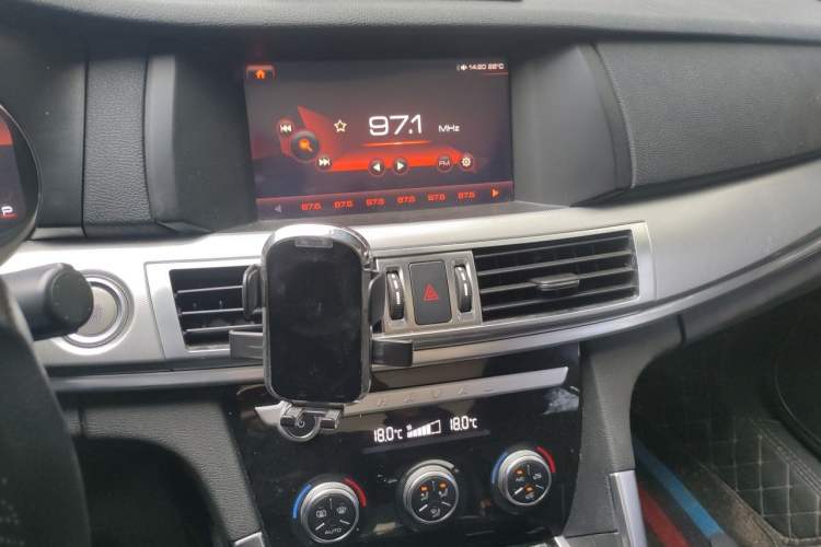 Used Haval H7 2018 Blue-Label H7 2.0T Automatic Enjoyment Model Audio And AC Panel
