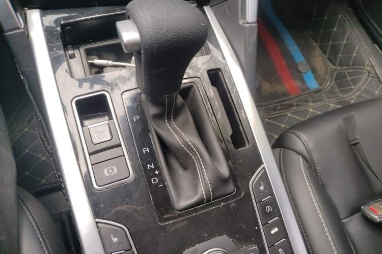 Used Haval H7 2018 Blue-Label H7 2.0T Automatic Enjoyment Model Gear Lever
