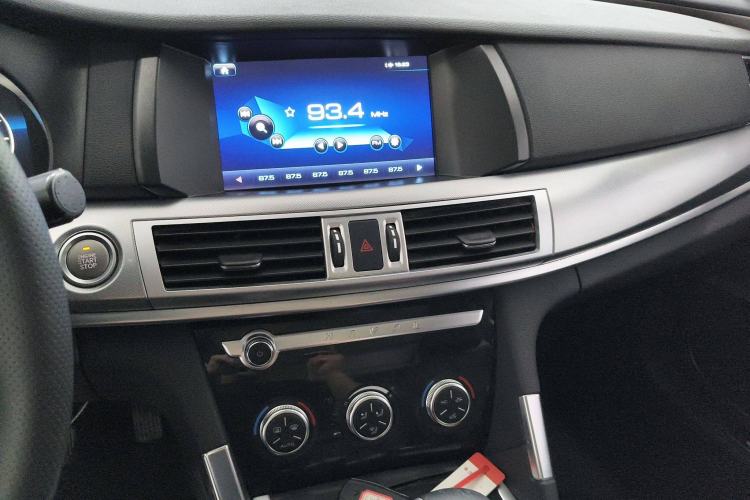 Used Haval H7 2018 Revised Version Blue-Label H7 2.0T Automatic Smart Enjoyment Trim Audio And AC Panel