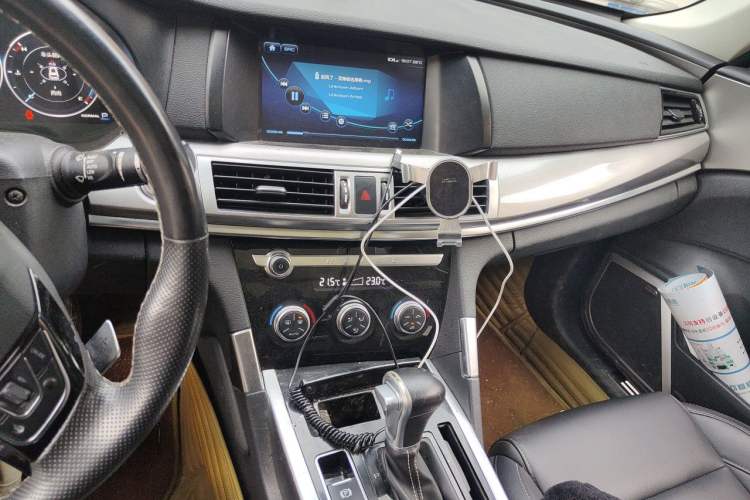 Used Haval H7 2018 Blue-Label H7 2.0T Automatic Smart Edition Audio And AC Panel