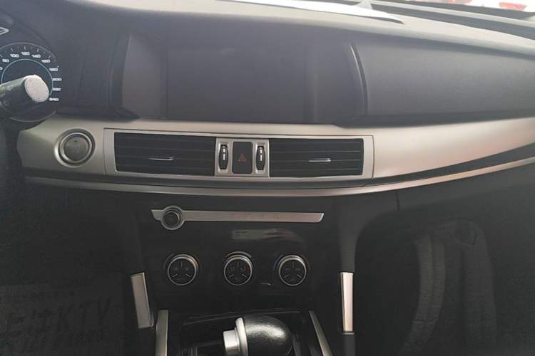 Used Haval H7 2018 Blue-Label H7 2.0T Automatic Enjoyment Model Audio And AC Panel