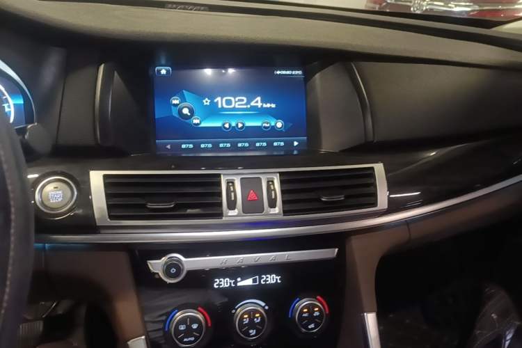 Used Haval H7 2018 Revised Version Blue-Label H7 2.0T Automatic Smart Enjoyment Trim Audio And AC Panel