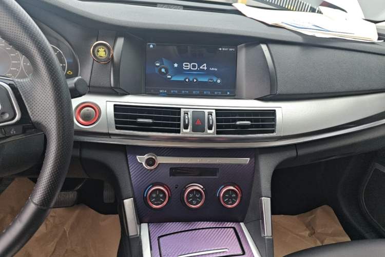 Used Haval H7 2018 Revised Version Blue-Label H7 2.0T Automatic Smart Enjoyment Trim Audio And AC Panel