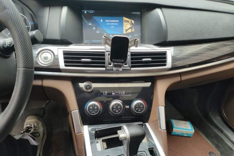 Used Haval H7 2018 Revised Version Blue-Label H7 2.0T Automatic Smart Enjoyment Trim Audio And AC Panel