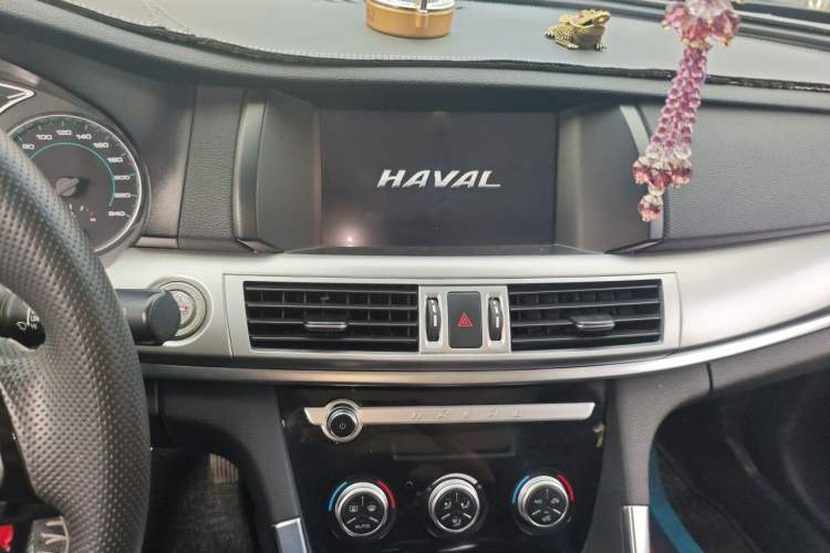 Used Haval H7 2018 Blue-Label H7 2.0T Automatic Enjoyment Model Audio And AC Panel