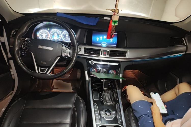 Used Haval H7 2018 Revised Version Blue-Label H7 2.0T Automatic Smart Enjoyment Trim Center Console