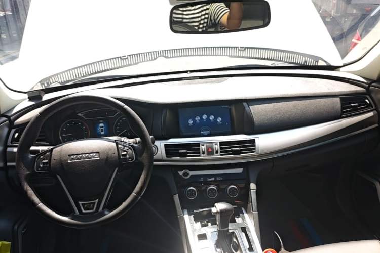 Used Haval H7 2018 Blue-Label H7 2.0T Automatic Enjoyment Model Center Console