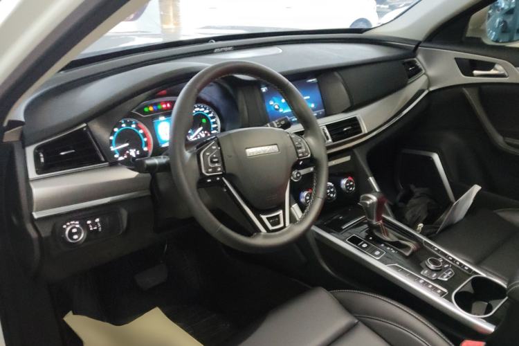 Used Haval H7 2018 Blue-Label H7 2.0T Automatic Enjoyment Model Center Console