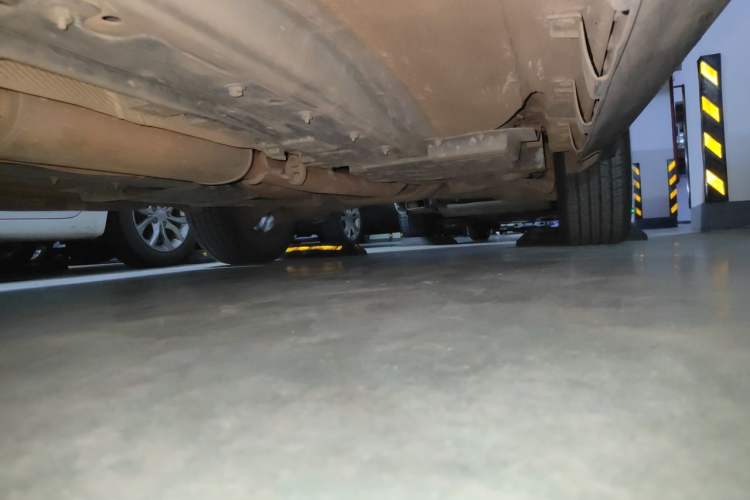 Used Haval H7 2018 Revised Version Blue-Label H7 2.0T Automatic Smart Enjoyment Trim Chassis Front Left