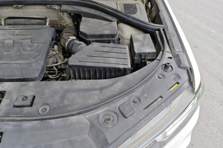 Used Haval H7 2018 Revised Version Blue-Label H7 2.0T Automatic Smart Enjoyment Trim Engine Bay Left