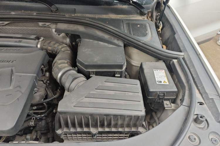 Used Haval H7 2018 Revised Version Blue-Label H7 2.0T Automatic Smart Enjoyment Trim Engine Bay Left