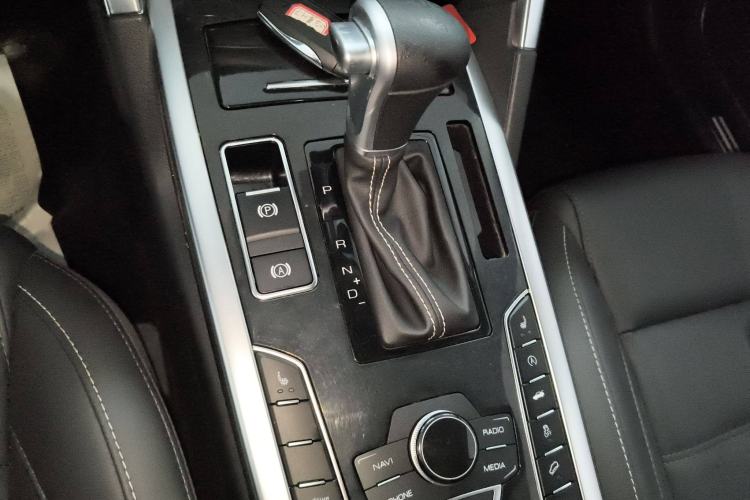 Used Haval H7 2018 Revised Version Blue-Label H7 2.0T Automatic Smart Enjoyment Trim Gear Lever