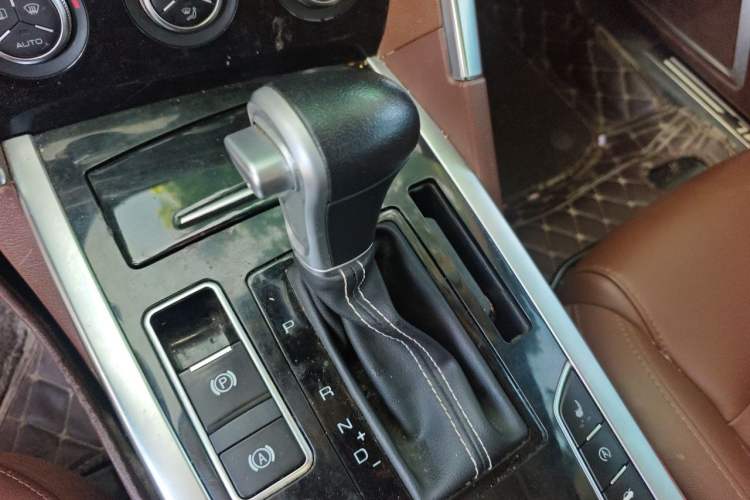Used Haval H7 2018 Revised Version Blue-Label H7 2.0T Automatic Smart Enjoyment Trim Gear Lever