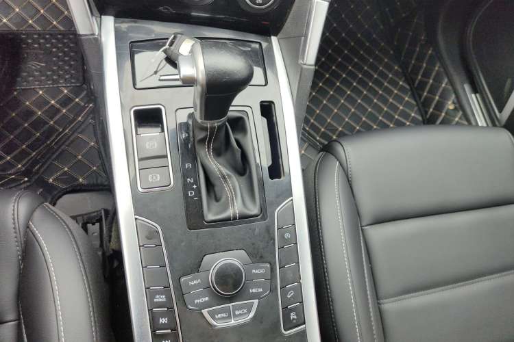 Used Haval H7 2018 Blue-Label H7 2.0T Automatic Enjoyment Model Gear Lever