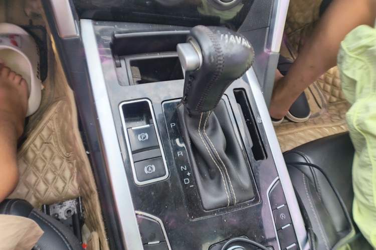 Used Haval H7 2018 Blue-Label H7 2.0T Automatic Enjoyment Model Gear Lever