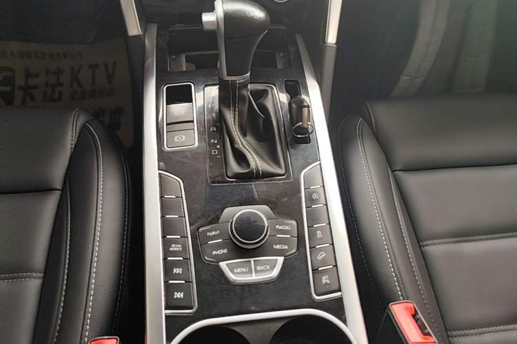 Used Haval H7 2018 Blue-Label H7 2.0T Automatic Enjoyment Model Gear Lever
