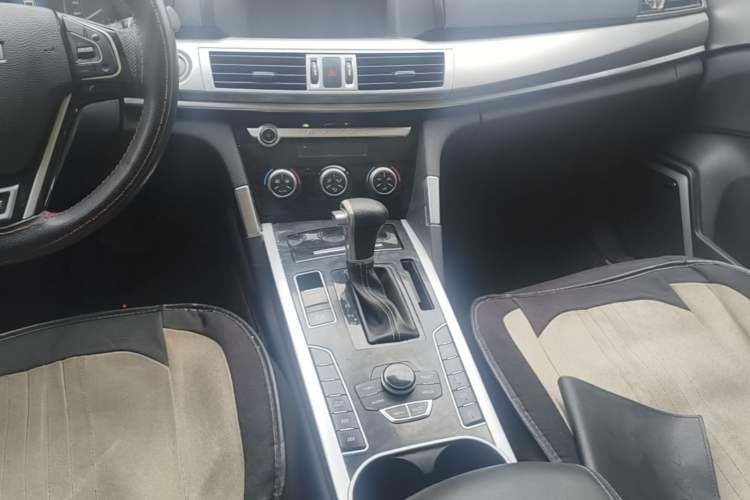 Used Haval H7 2018 Blue-Label H7 2.0T Automatic Enjoyment Model Gear Lever