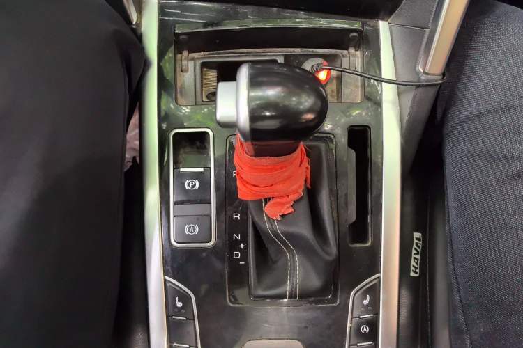 Used Haval H7 2018 Blue-Label H7 2.0T Automatic Smart Edition Gear Lever