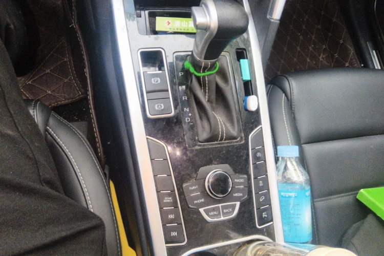 Used Haval H7 2018 Blue-Label H7 2.0T Automatic Enjoyment Model Gear Lever