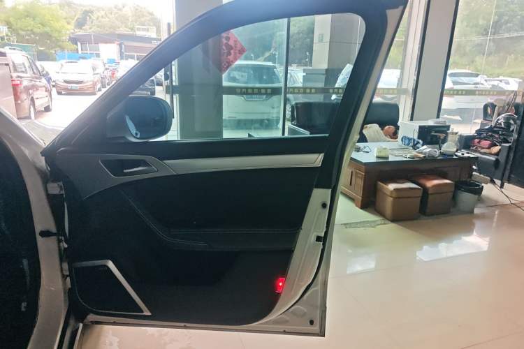 Used Haval H7 2018 Revised Version Blue-Label H7 2.0T Automatic Smart Enjoyment Trim Interior 5