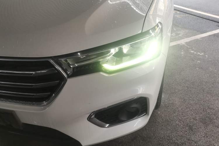 Used Haval H7 2018 Blue-Label H7 2.0T Automatic Enjoyment Model Left Front Headlight