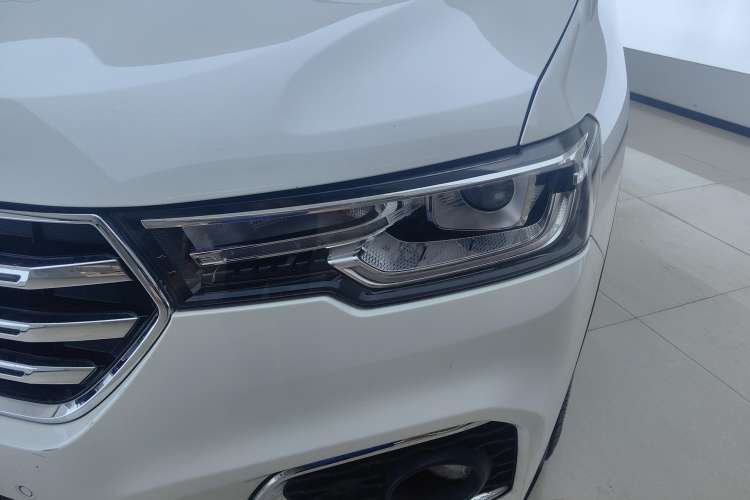 Used Haval H7 2018 Revised Version Blue-Label H7 2.0T Automatic Smart Enjoyment Trim Left Front Headlight