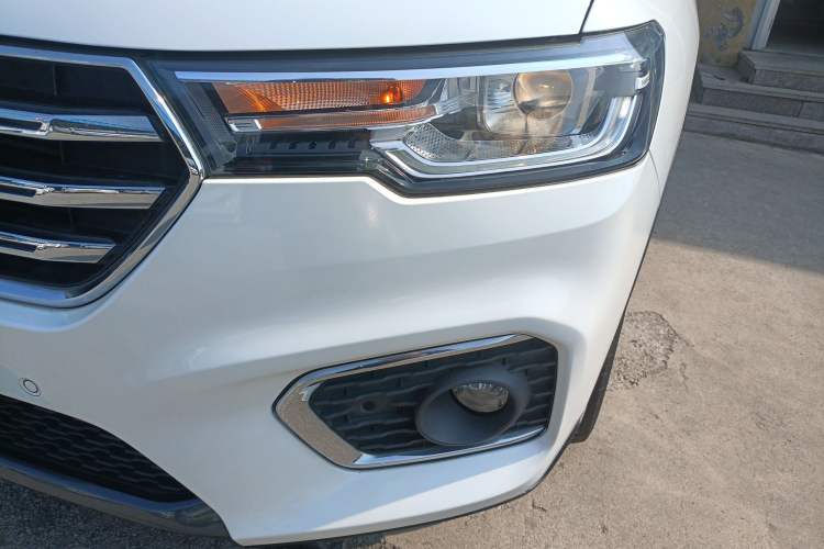 Used Haval H7 2018 Blue-Label H7 2.0T Automatic Enjoyment Model Left Front Headlight